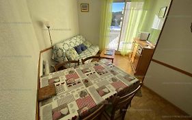 Appartement Les Angles, 2 Pieces, 4 Personnes - Fr-1-295-179